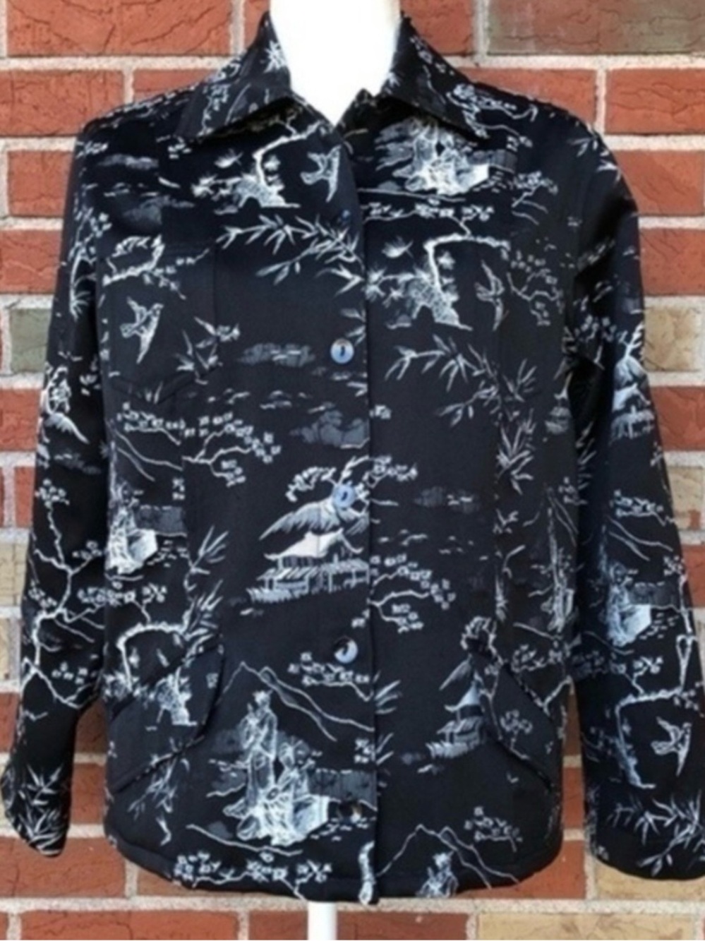 Chico’s Zenity Janice Asian Print Black White Button Front Brocade Jacket 🧥